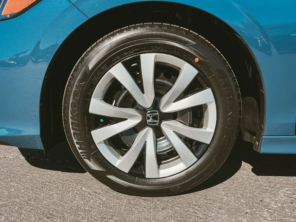 New 2026 Blue Lagoon Pearl Honda LX image 4