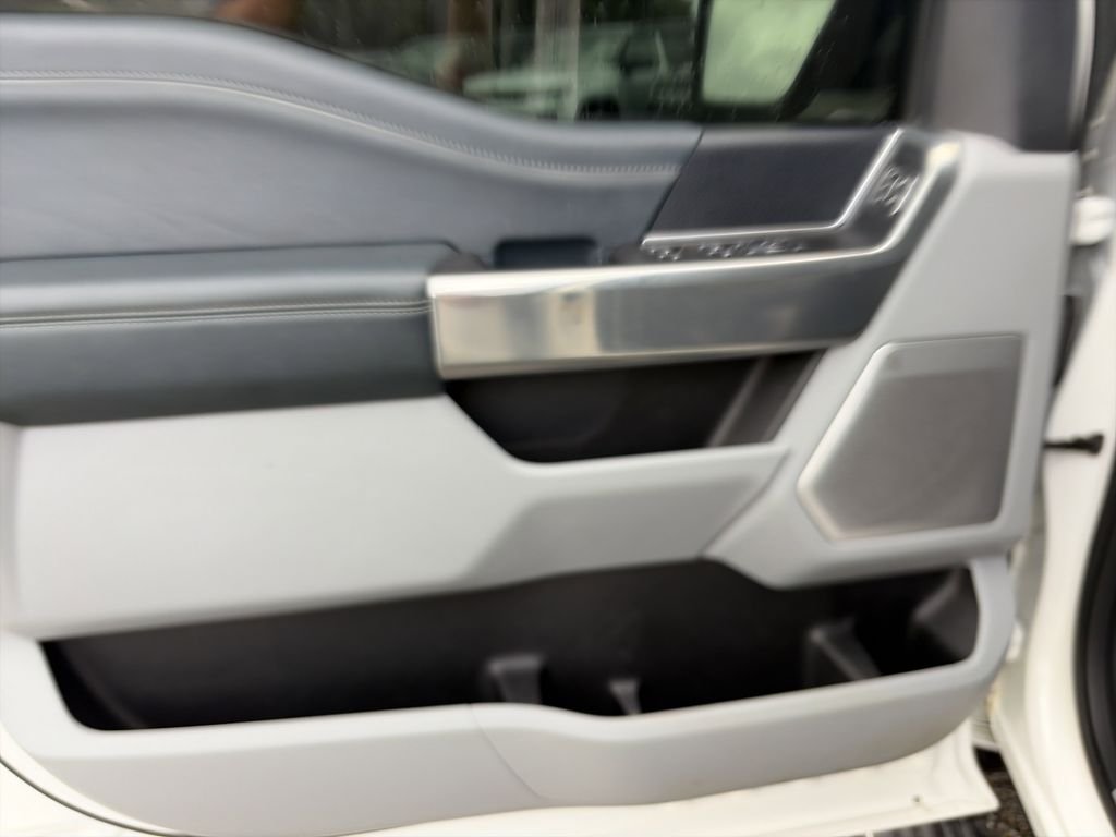 Used 2023 White Ford Limited image 17