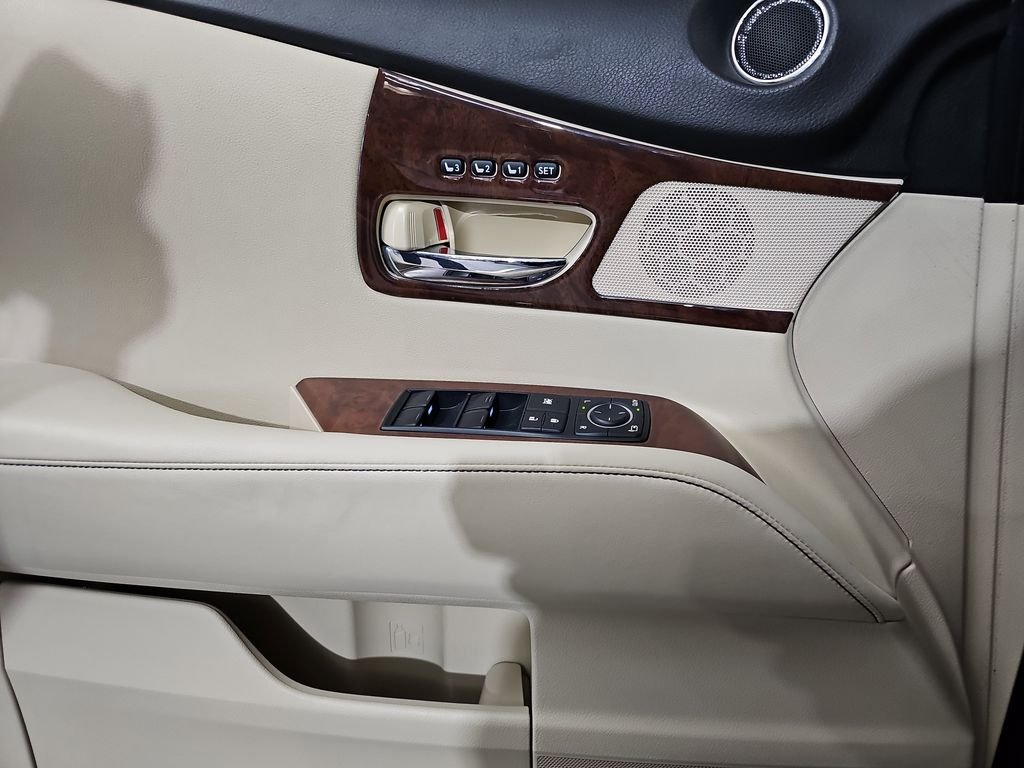 Used 2015 Red Lexus 350 image 29