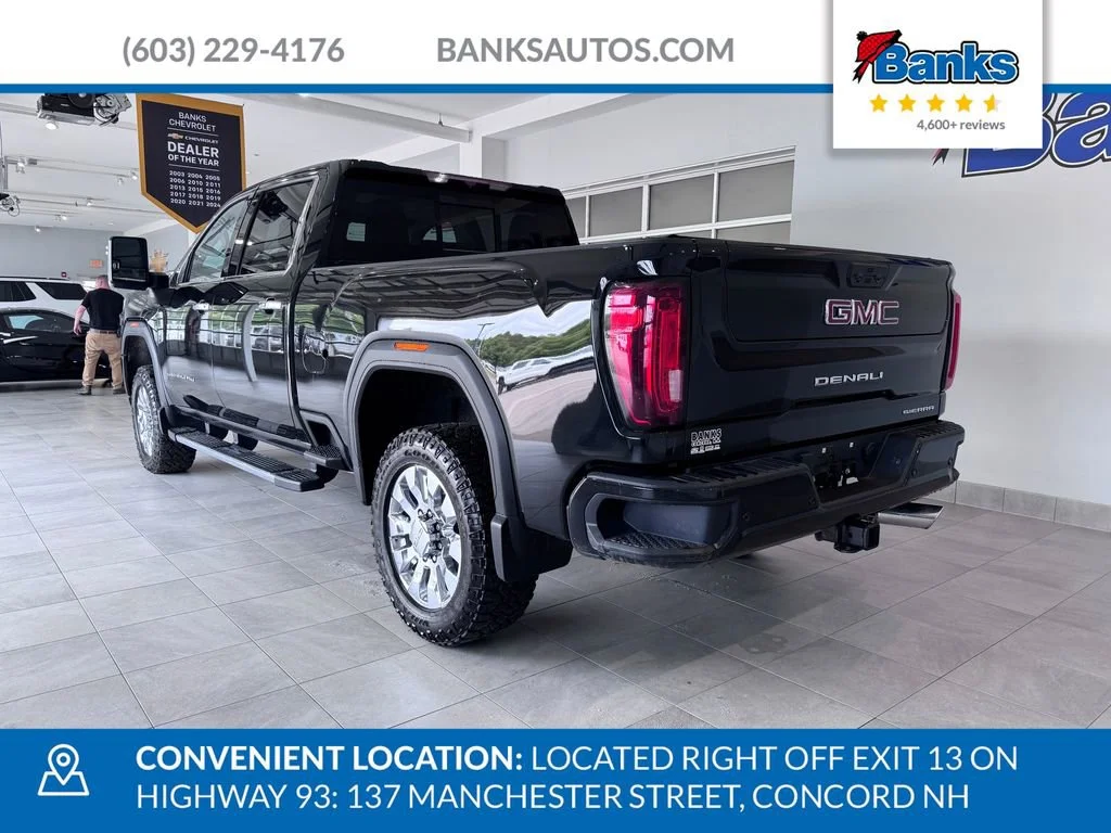 Used 2022 Ebony Twilight Metallic GMC Denali image 6