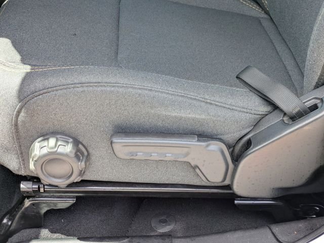 Used 2025 White Jeep Sport S image 20