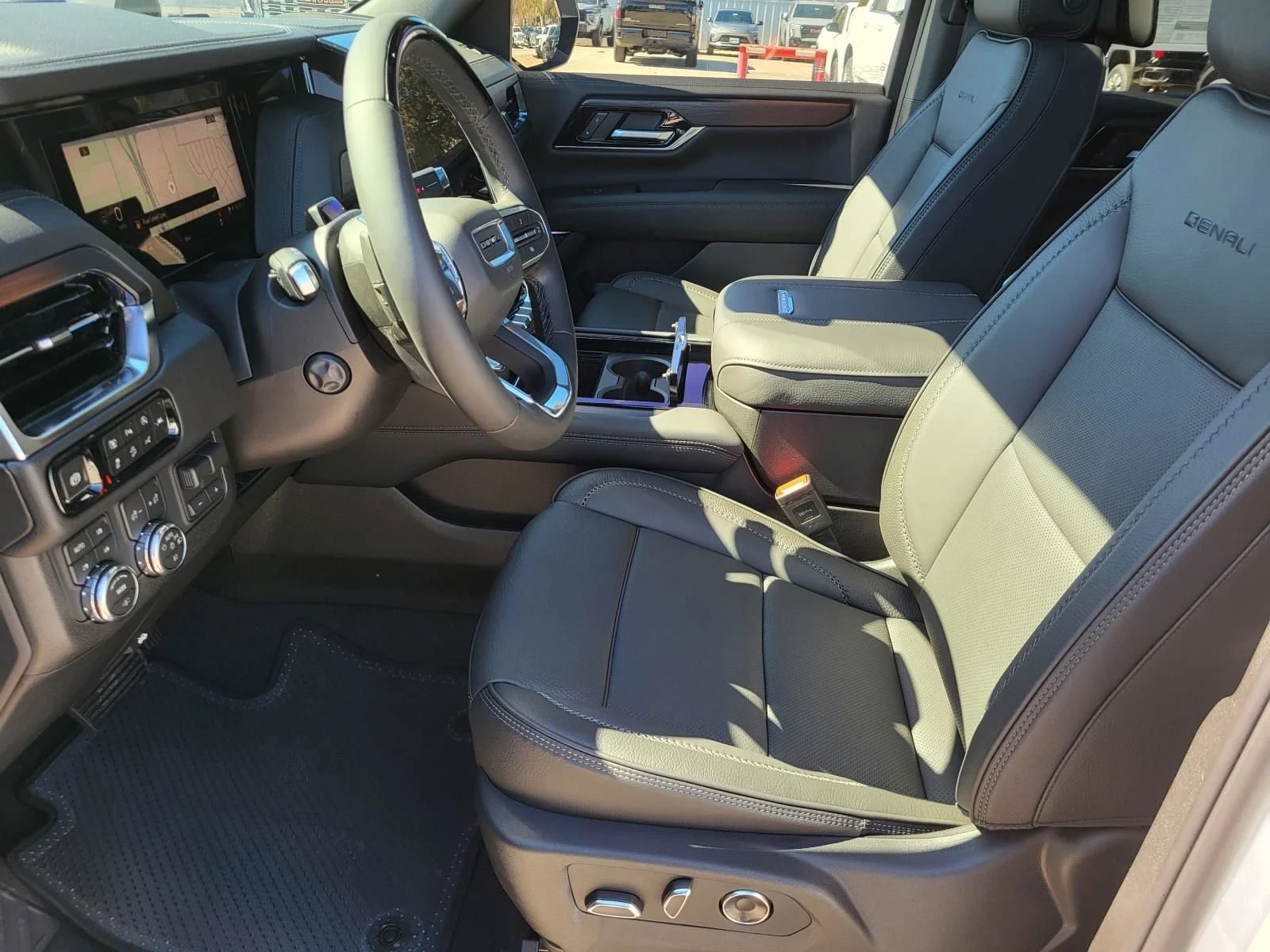2026 GMC Yukon XL Denali - Photo 8