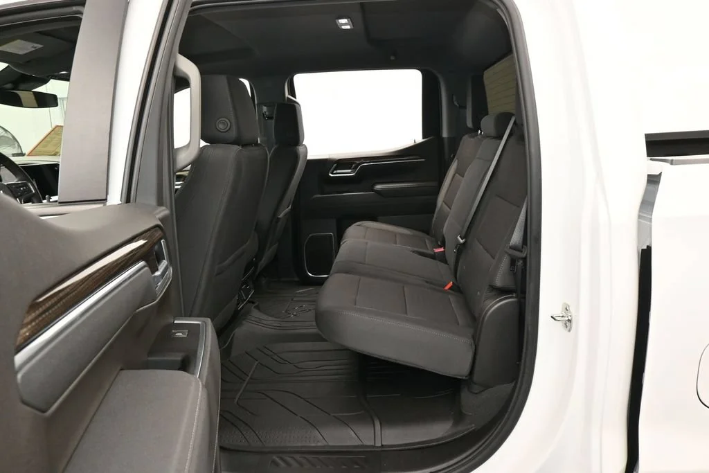 Used 2026 Summit White Chevrolet RST image 28