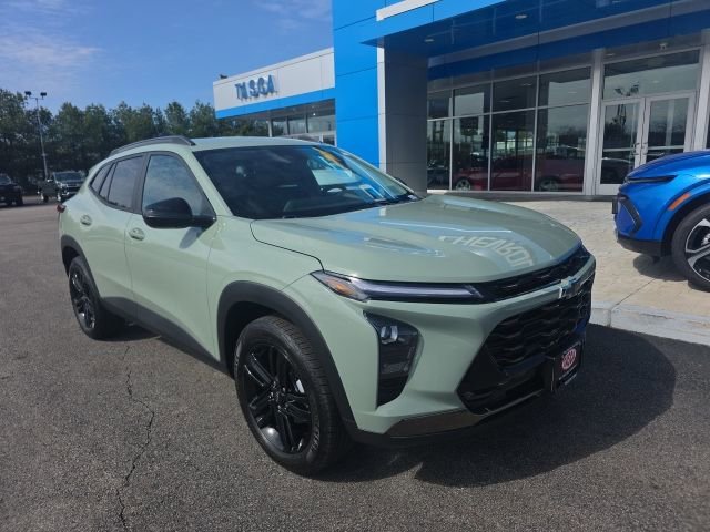 Cacti Green 2026 Chevrolet Trax Activ FWD SUV / Crossover Front-Wheel Drive