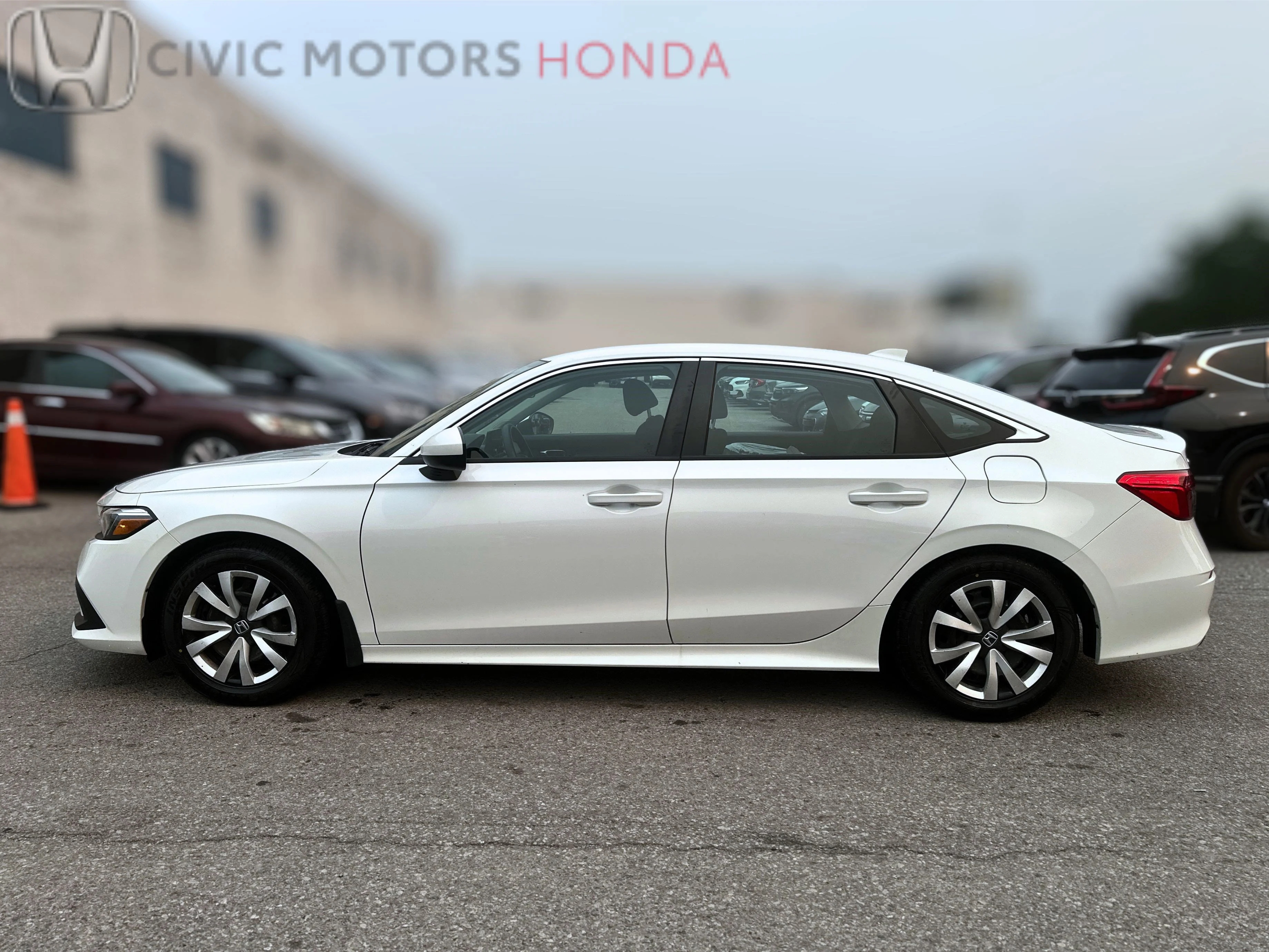 Used 2022 PLATINUM WHITE PEARL Honda LX image 32