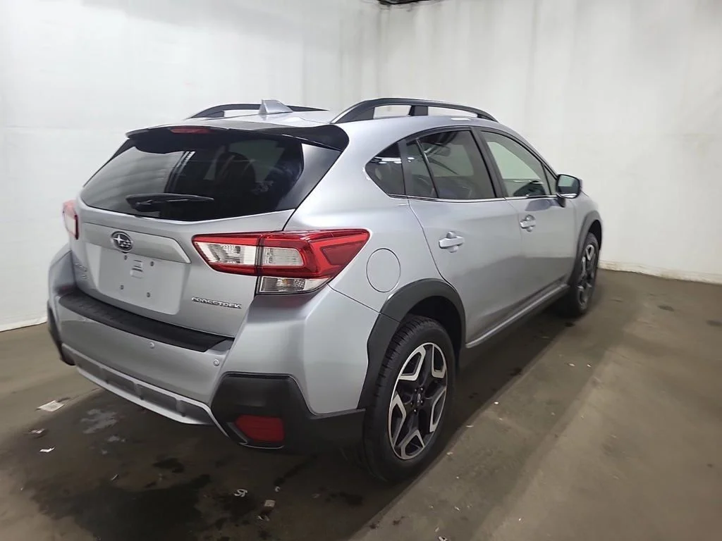 Used 2019 Silver Subaru 2.0i Limited image 12