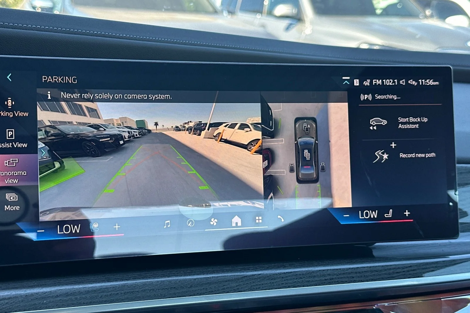 New 2026 Oxide Grey Metallic BMW 750e xDrive image 18