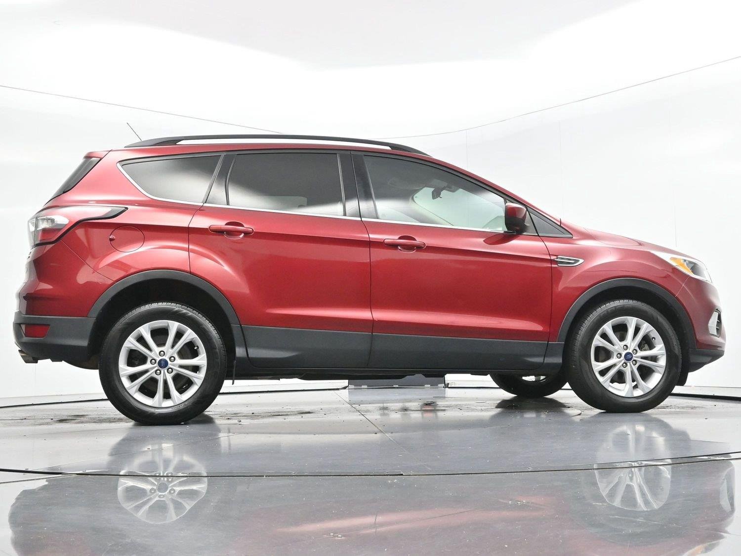Used 2018 Ruby Red Metallic Tinted Clearcoat Ford SE image 46