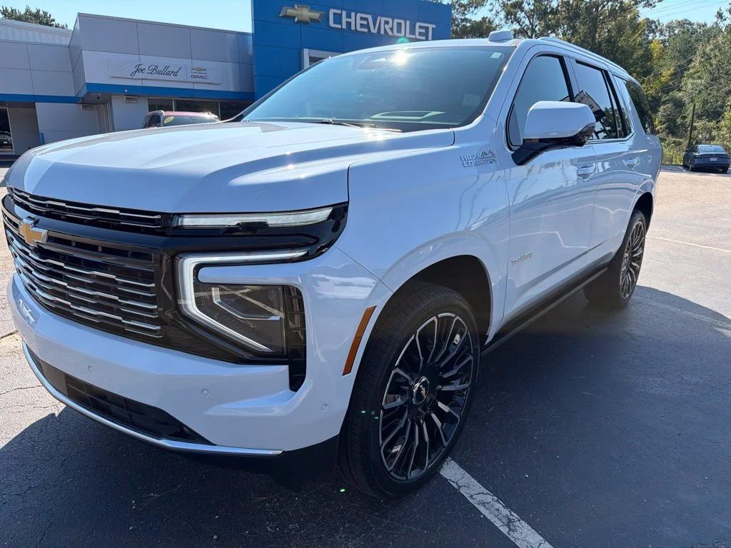 New 2026 Polar White Tricoat Chevrolet High Country image 1