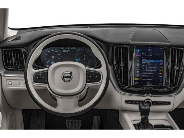 Used 2019 Fusion Red Metallic Volvo T6 Momentum image 7