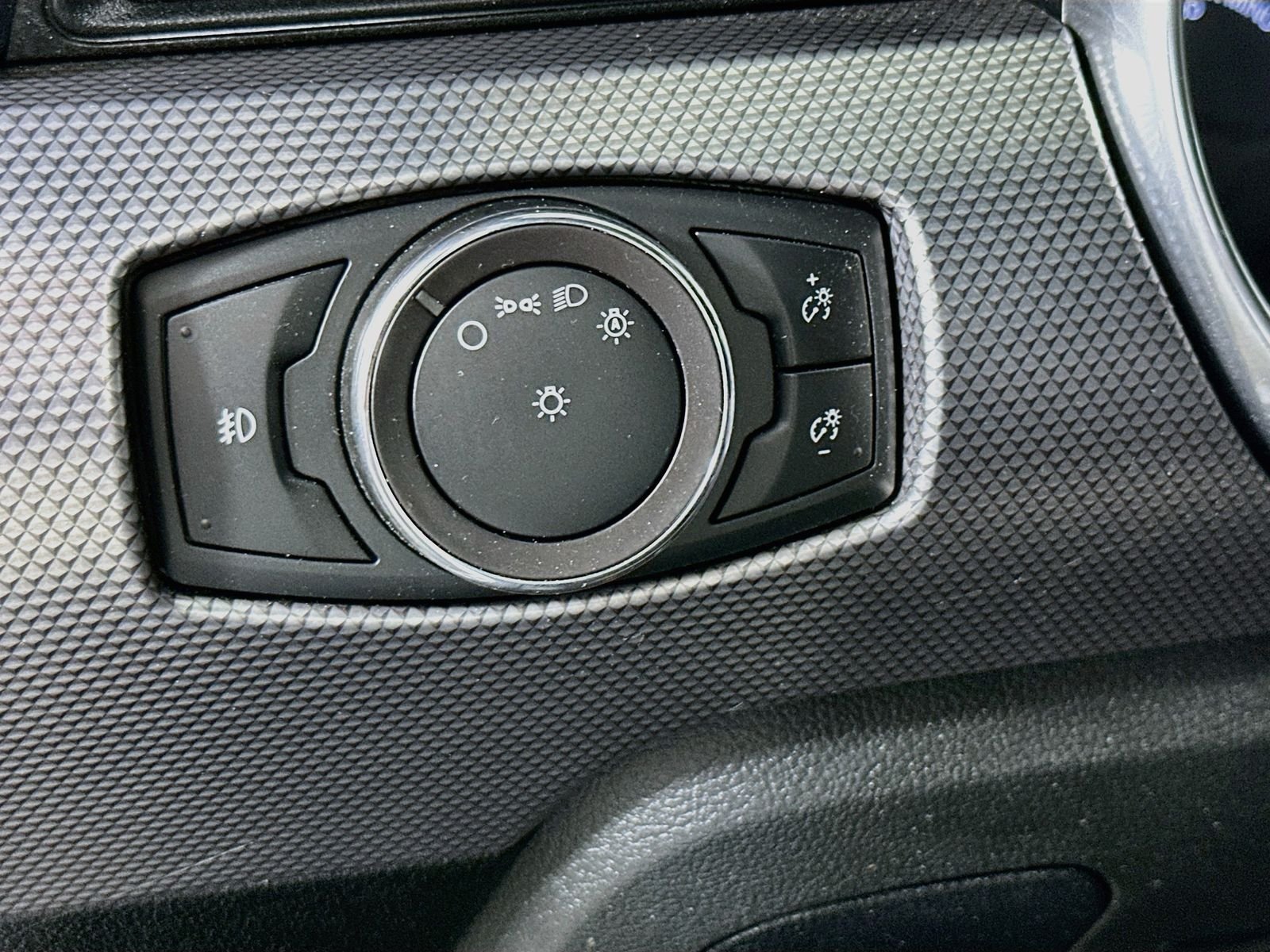 Used 2019 Oxford White Ford GT image 11