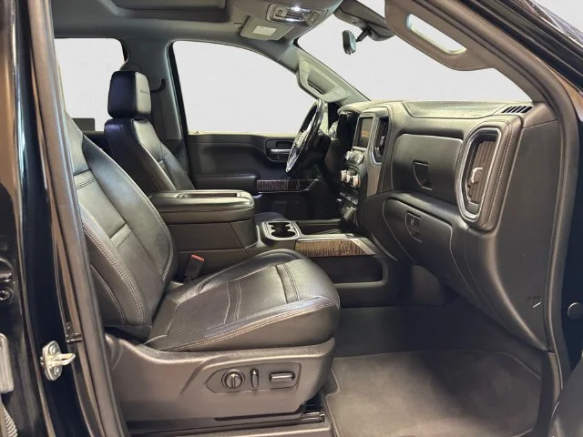 Used 2019 Black GMC Denali image 15