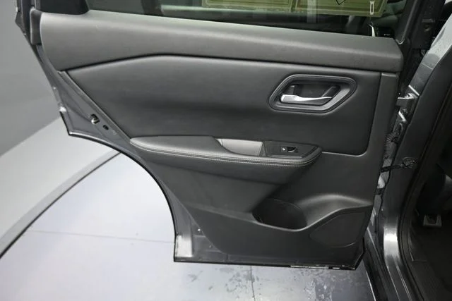 Used 2024 Gray Nissan SV image 25