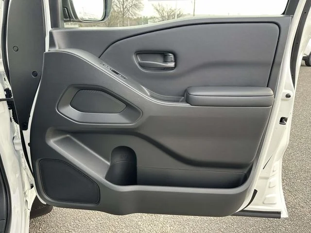 2026 Nissan Frontier SV - Photo 8