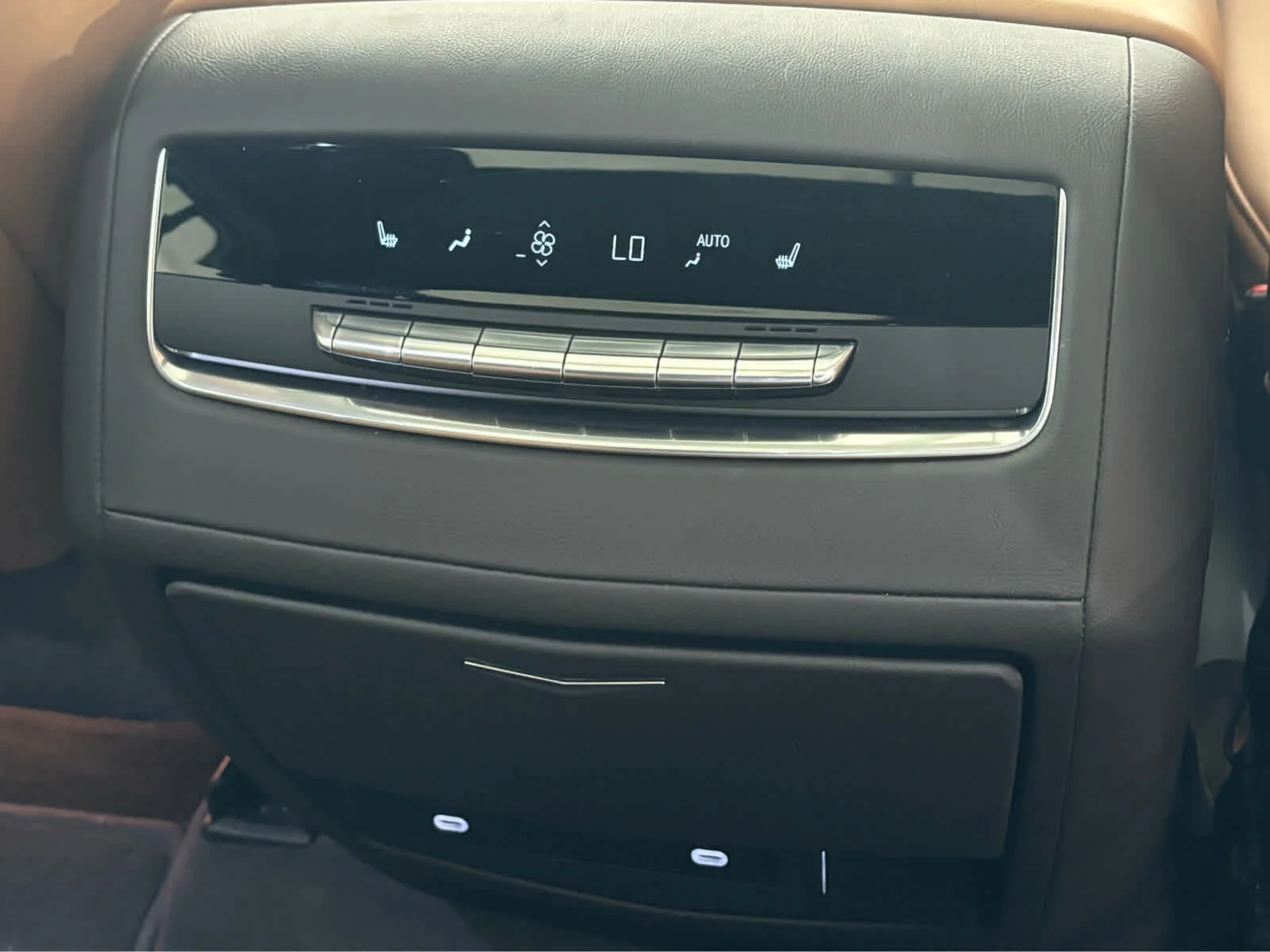 Used 2023 CRYSTAL WHITE TRICOAT Cadillac 4WD Sport image 13