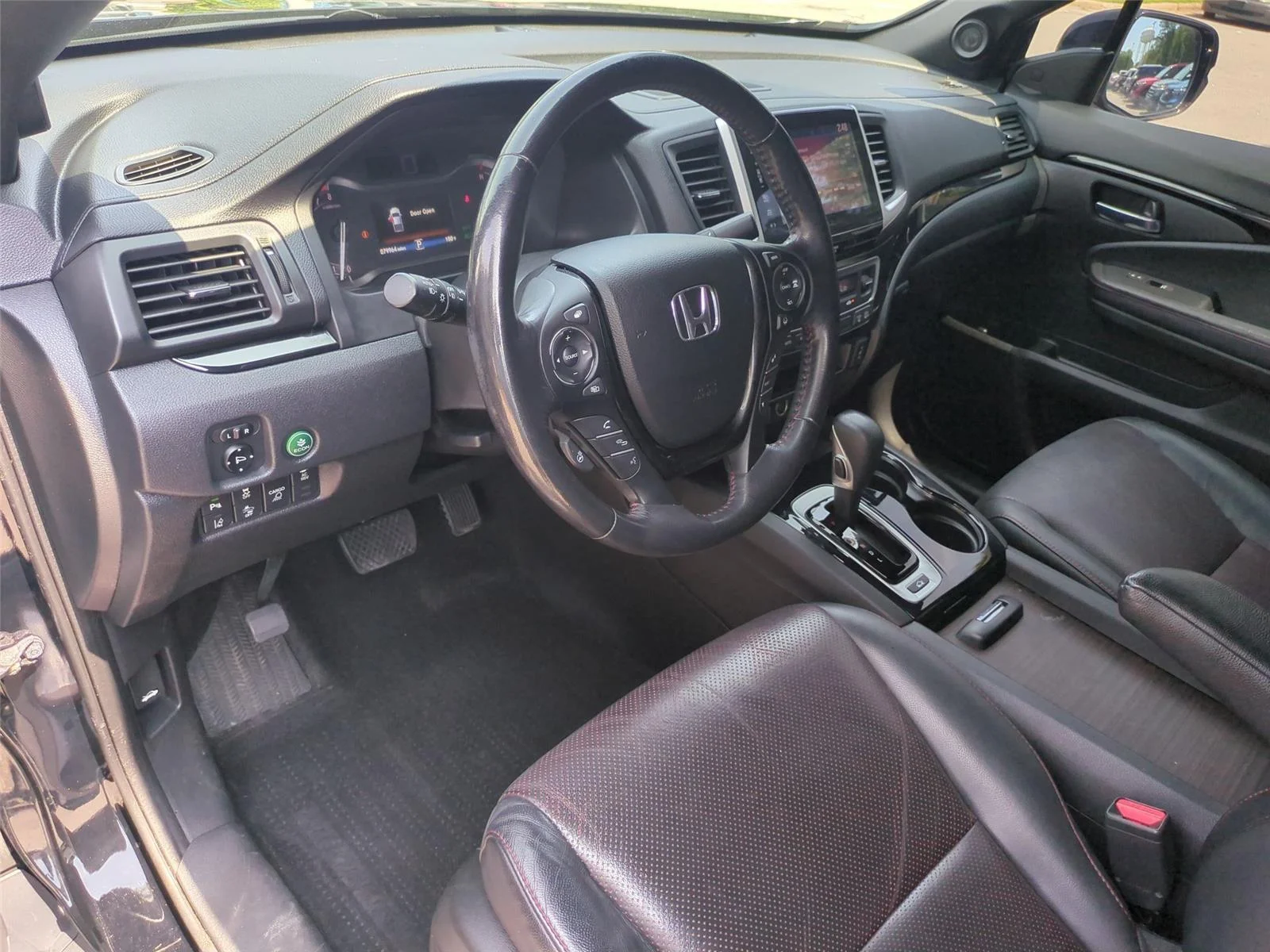Used 2017 Crystal Black Pearl Honda Black Edition image 19