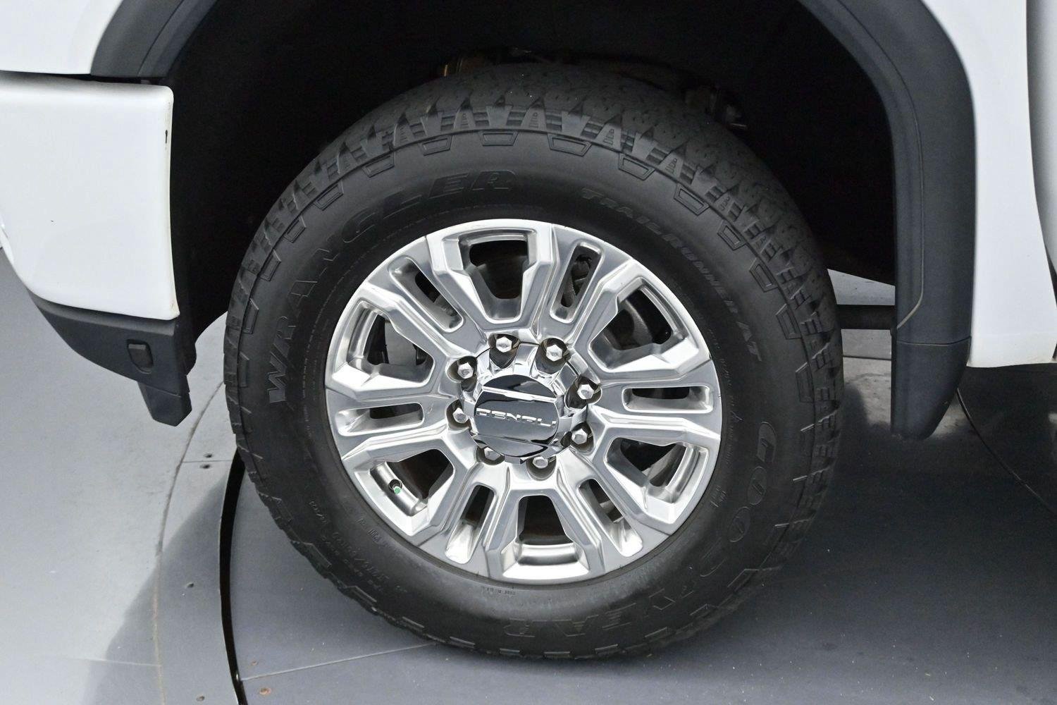 Used 2021 Summit White GMC Denali image 38