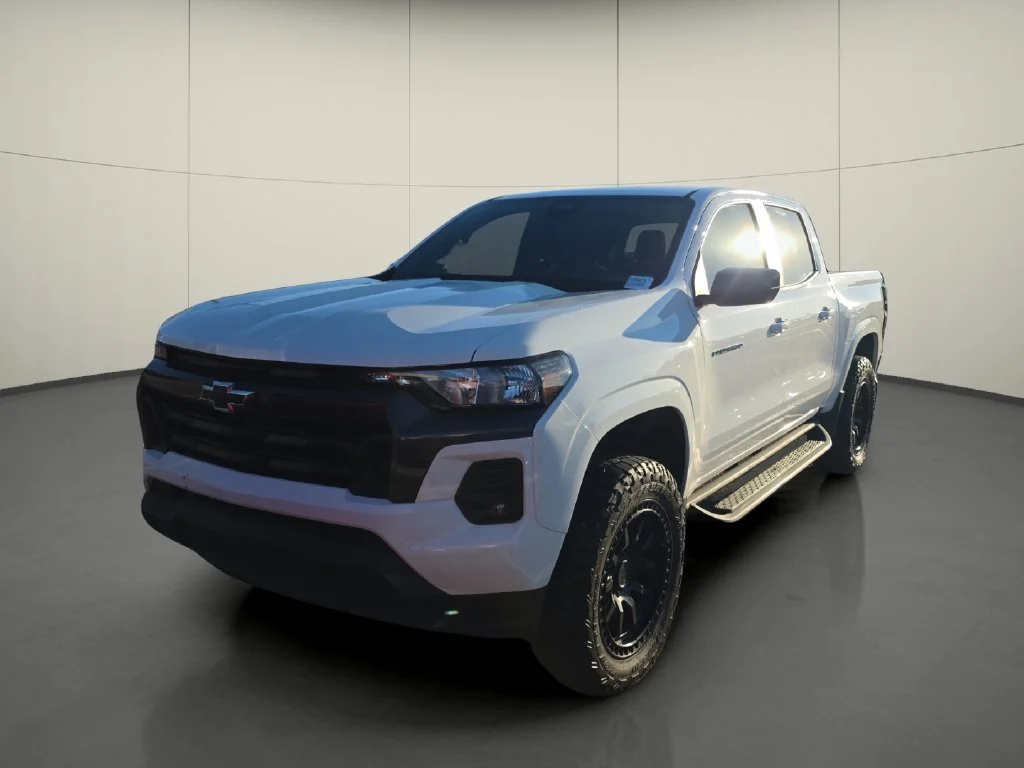 Used 2024 White Chevrolet LT image 2