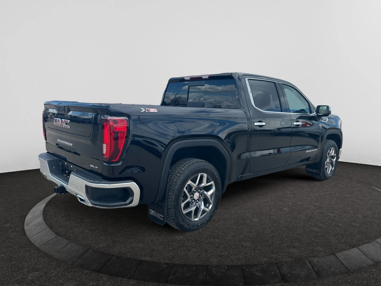 New 2026 Onyx Black GMC SLT image 5