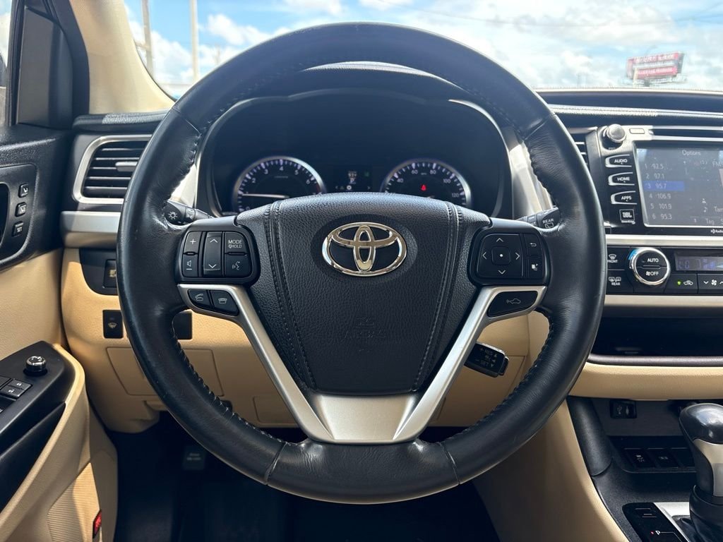 Used 2015 Red Toyota Limited Platinum V6 image 19