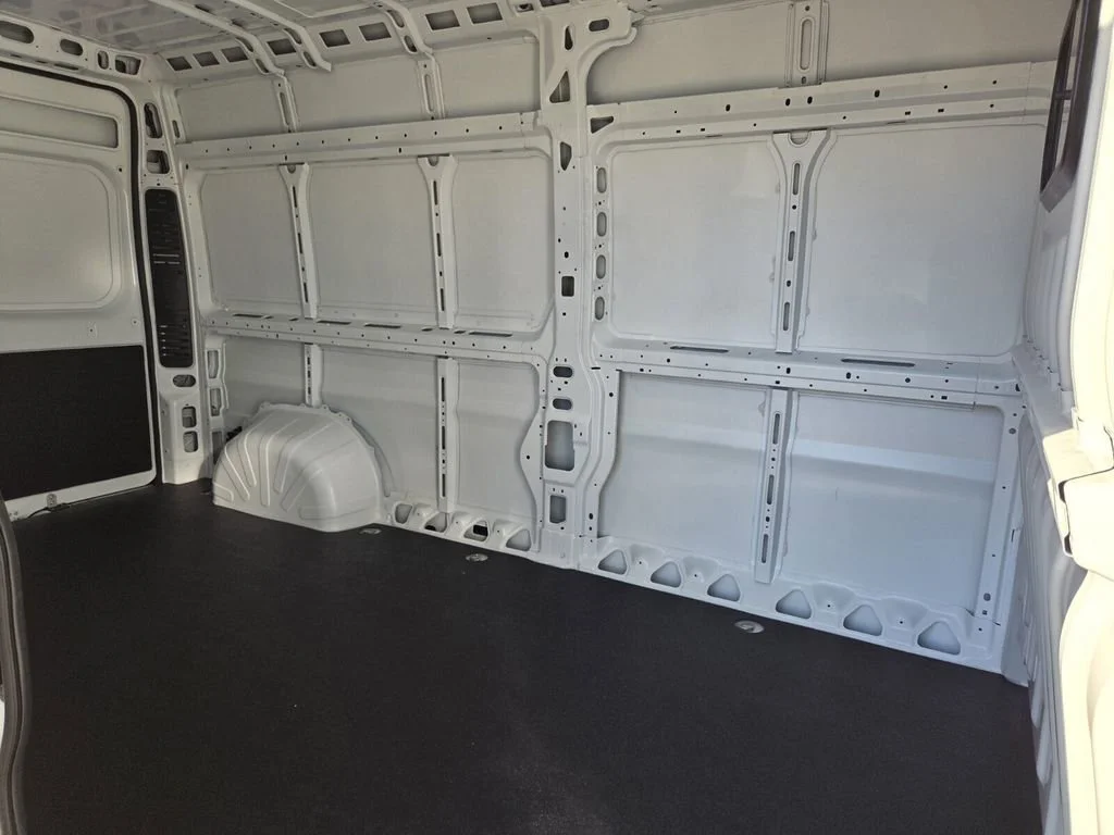 New 2026 Bright White Clear-Coat Exterior Paint RAM Tradesman image 12