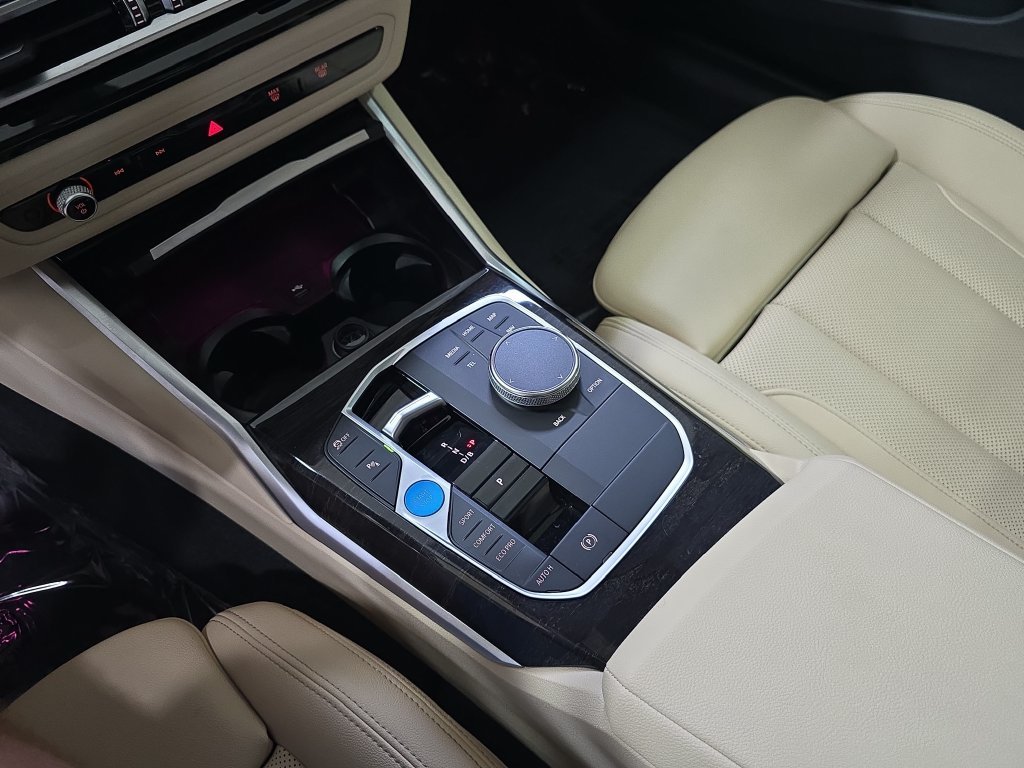 Certified Used 2024 Alpine White BMW eDrive35 image 26