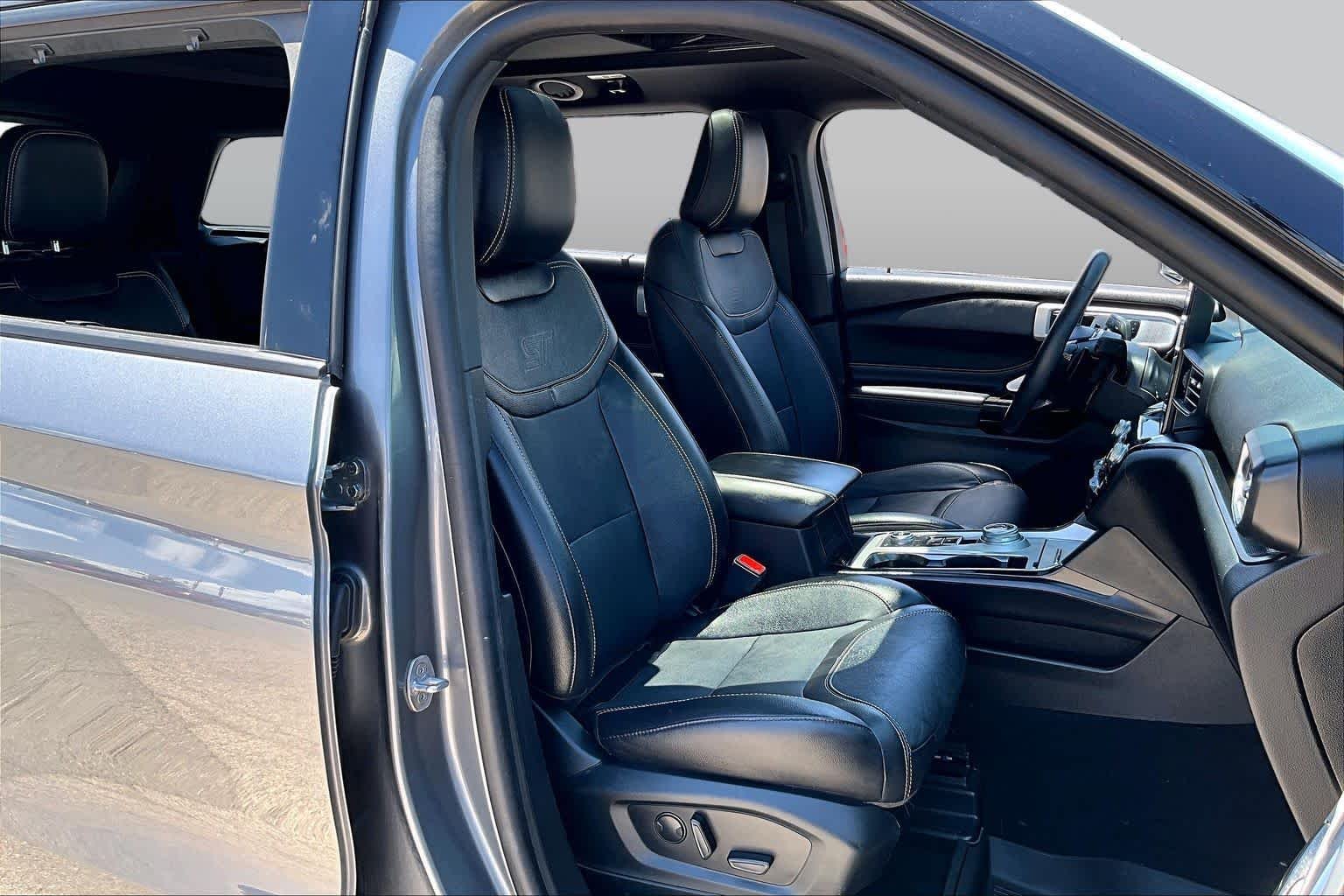 Used 2023 Carbonized Gray Metallic Ford ST image 9