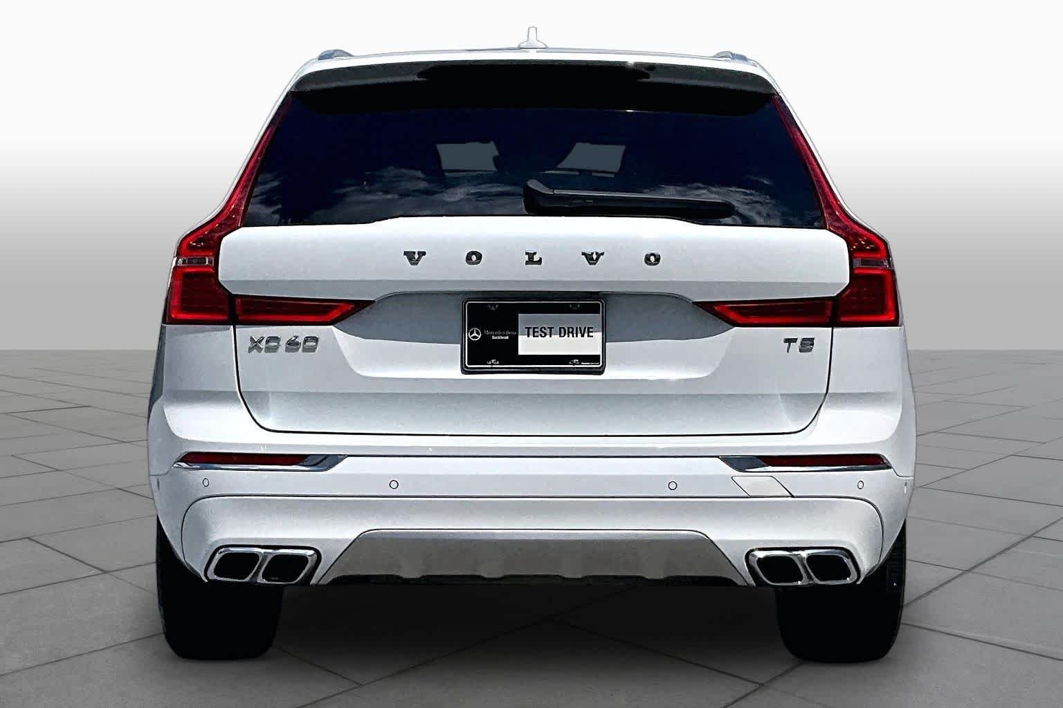 Used 2021 Crystal White Metallic Volvo Inscription image 5
