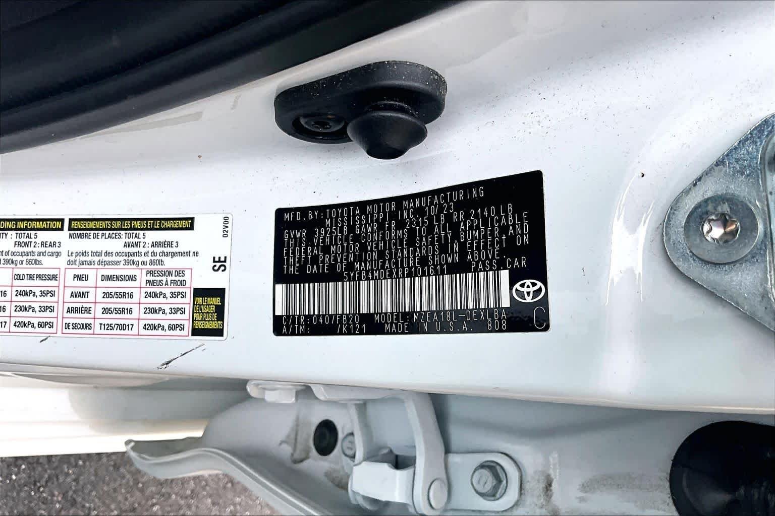 Used 2024 Ice Cap Toyota LE image 34