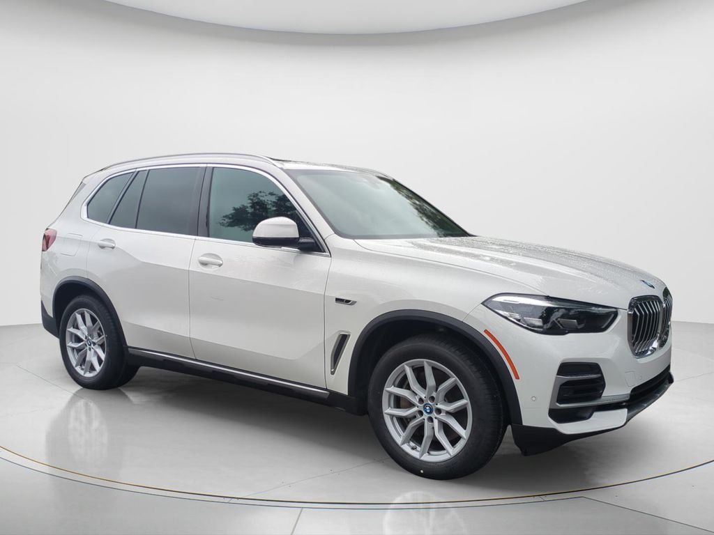 Used 2023 White BMW xDrive45e image 3
