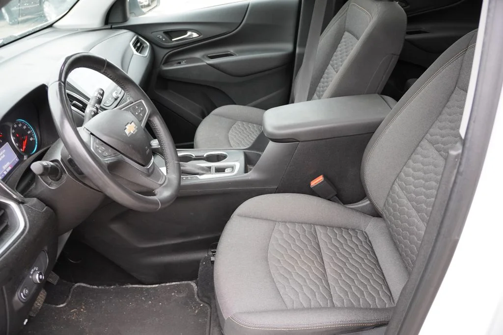Used 2019 Summit White Chevrolet LT image 4