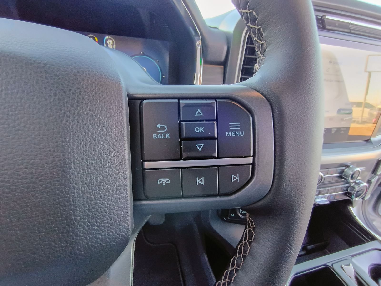 2025 Ford F-150 Lariat - Photo 19
