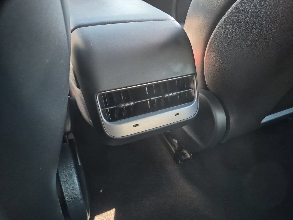 Used 2022 Black Tesla Long Range image 18