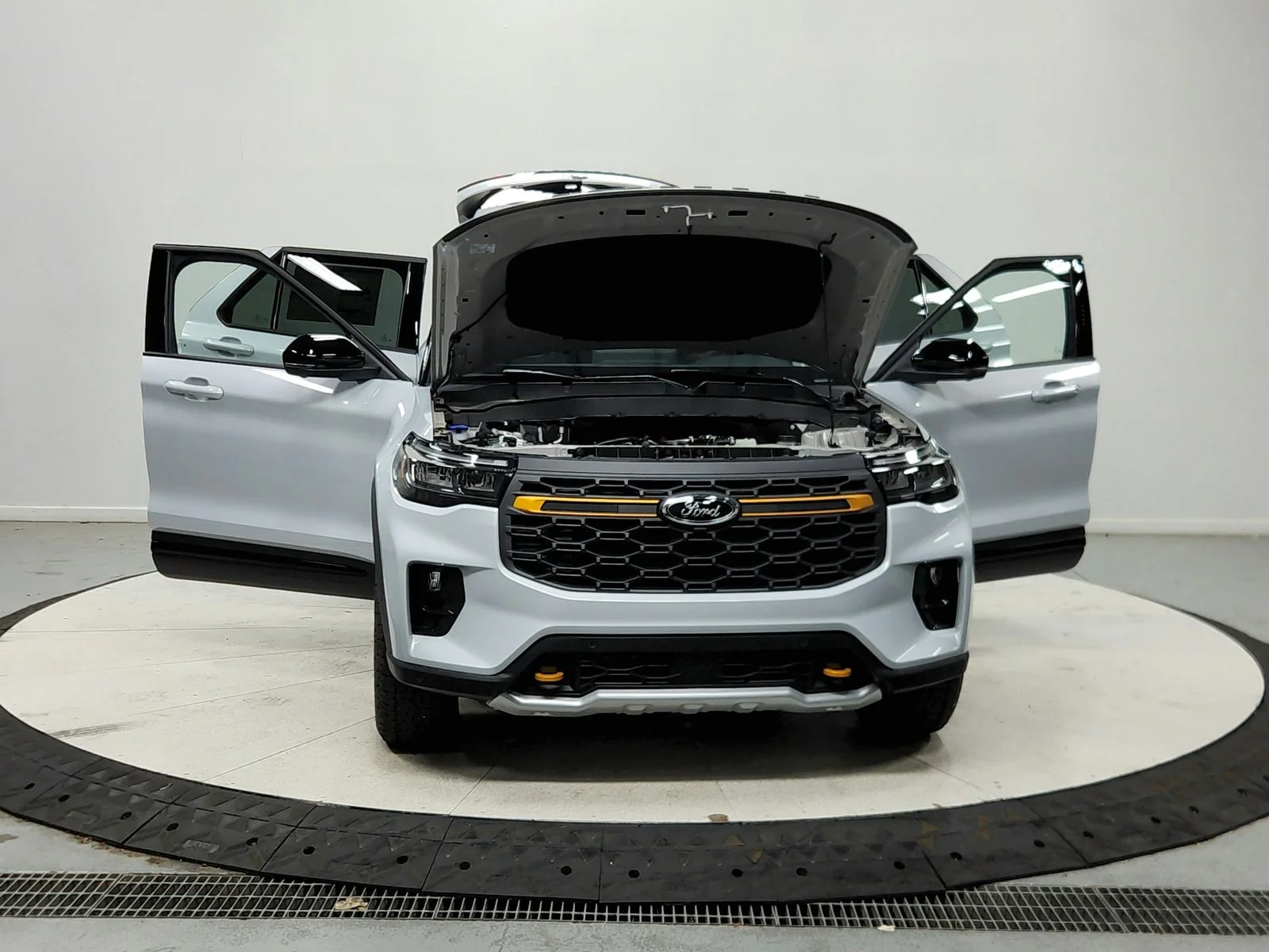New 2026 White Ford Tremor image 11