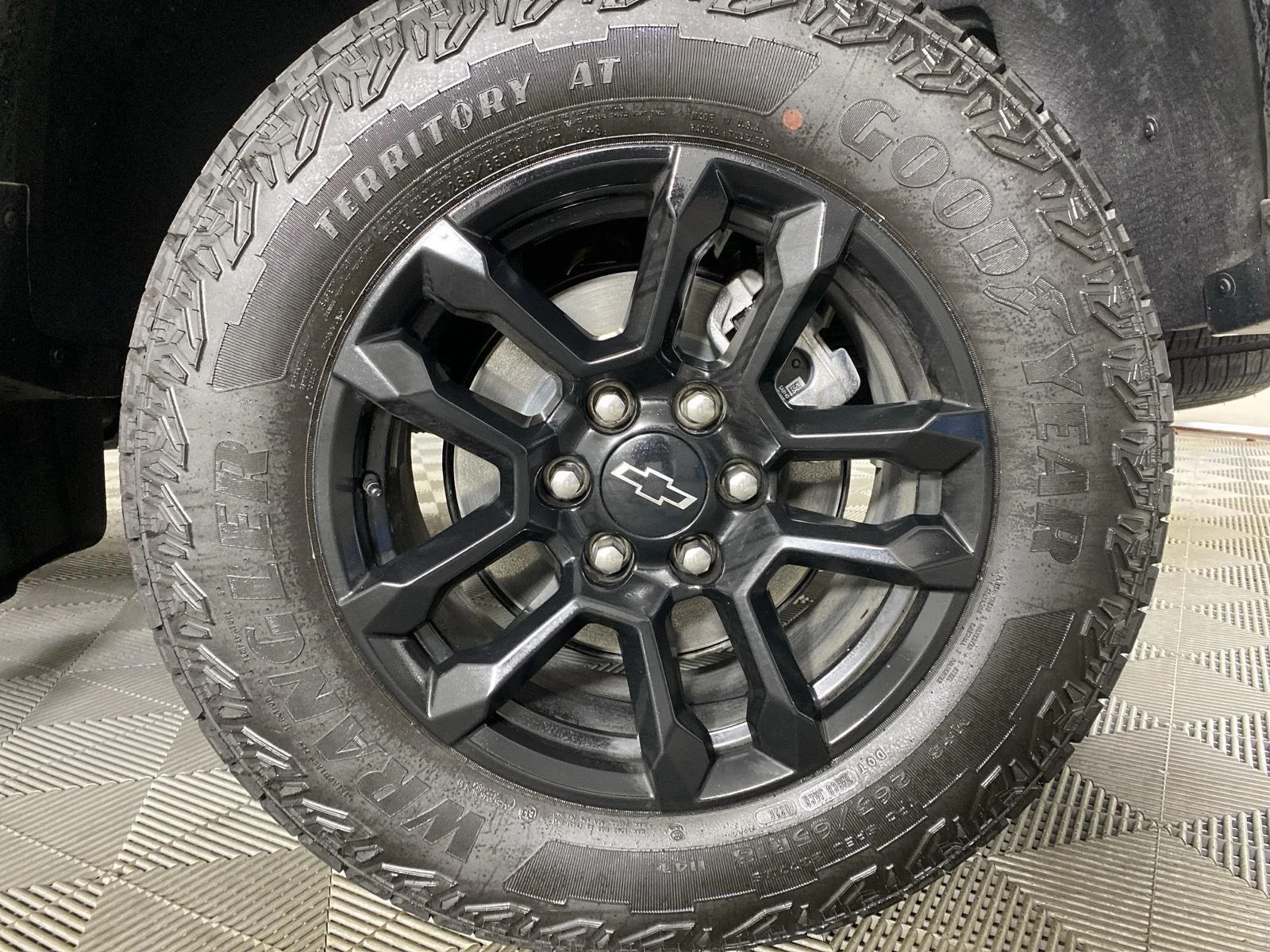 Used 2026 Black Chevrolet 4WD Z71 image 12