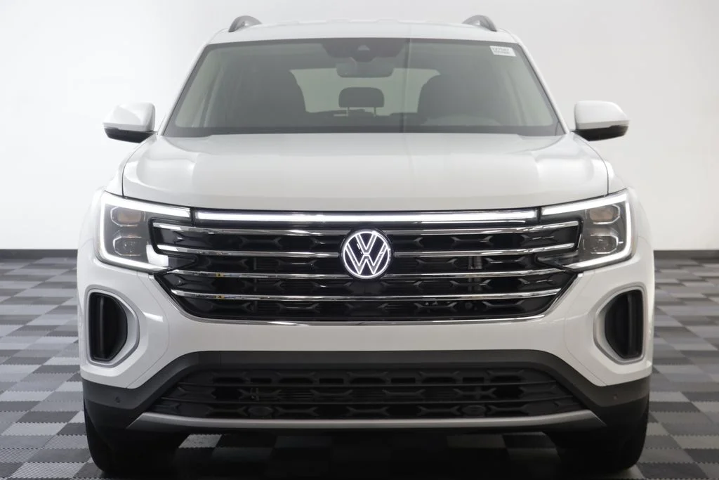 New 2026 Opal White Volkswagen 2.0T SE w/Technology image 22