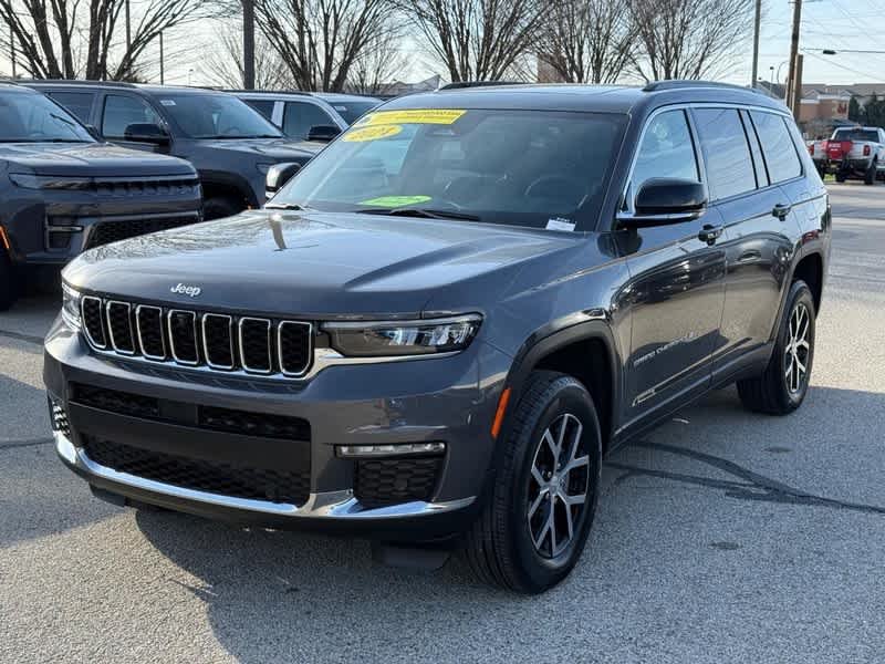 Used 2024 Baltic Gray Metallic Clearcoat Jeep Limited image 9