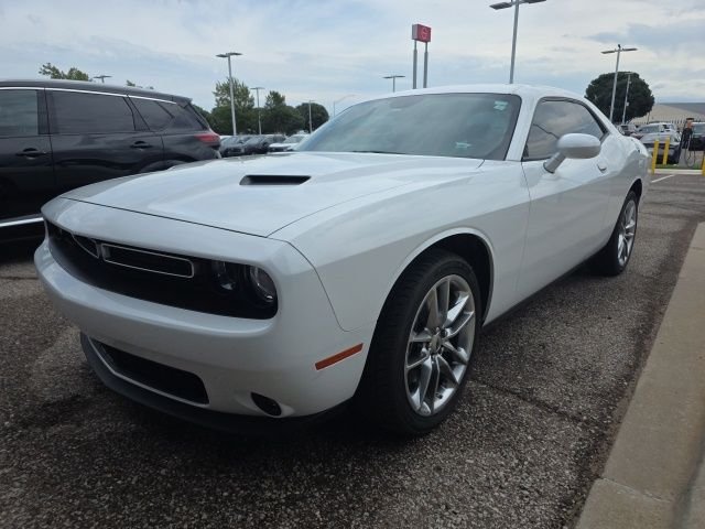 Used 2022 White Dodge SXT image 3