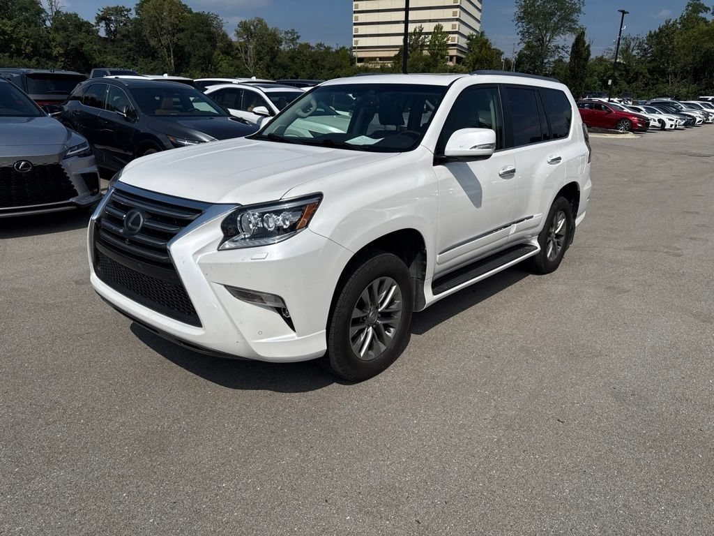 Used 2017 Starfire Pearl Lexus 460 Luxury image 4