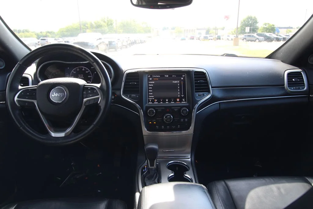 Used 2018 White Jeep Limited image 43