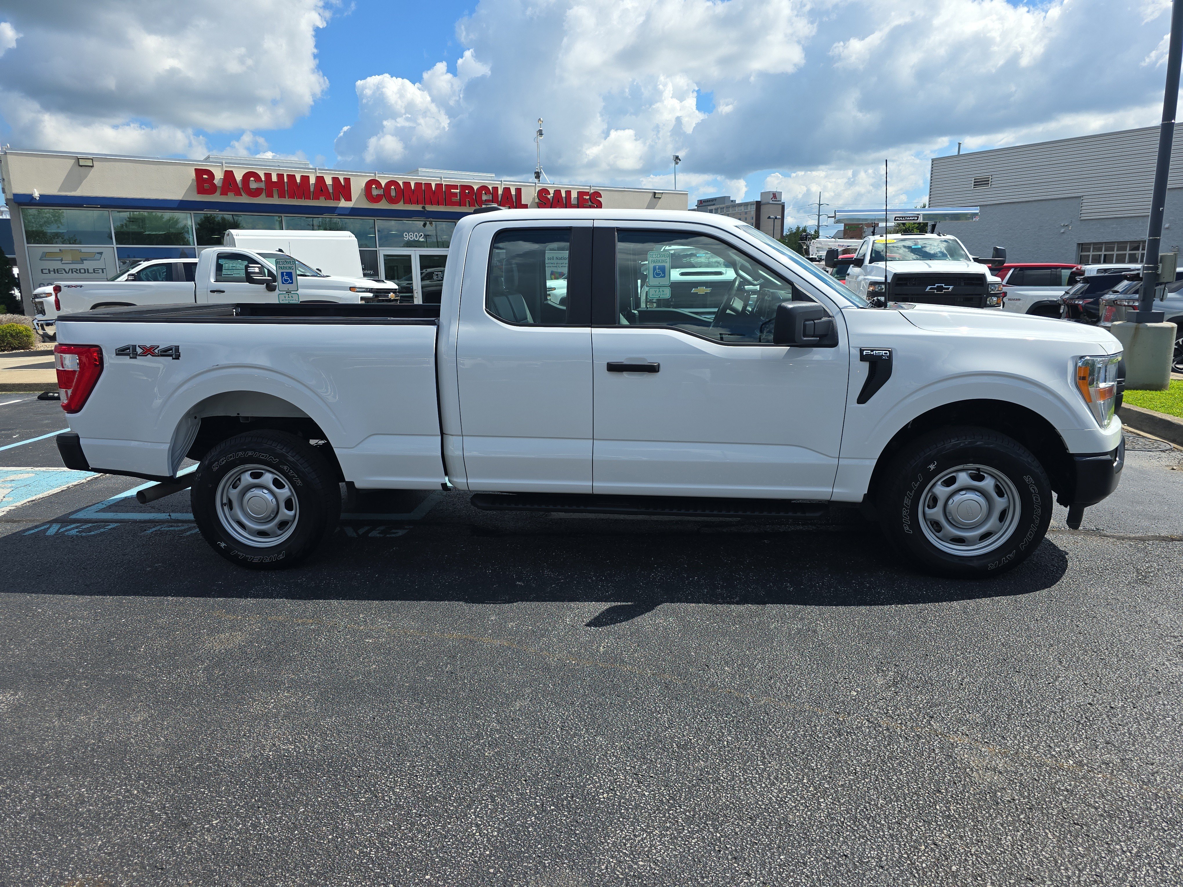 Used 2021 Oxford White Ford XL image 2