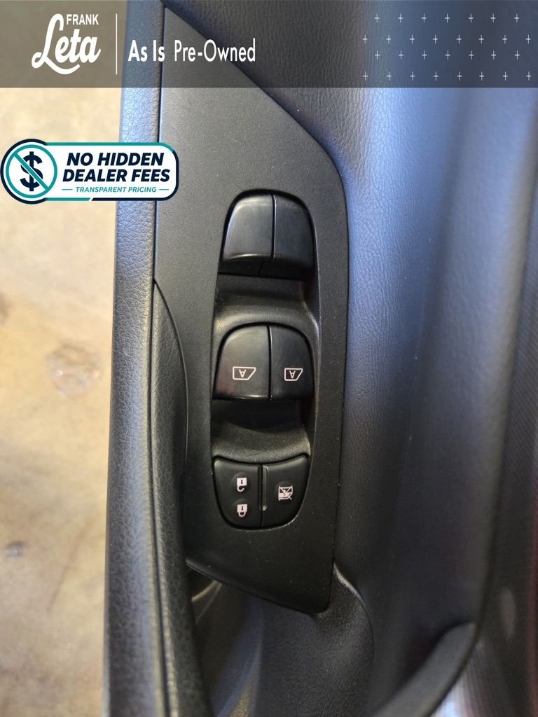 Used 2013 Pearl White Metallic Nissan  image 22