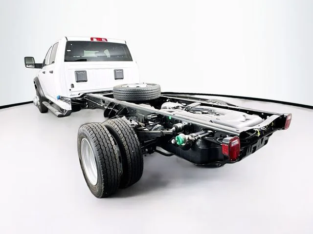 New 2026 Bright White Clear-Coat Exterior Paint RAM TRADESMAN image 5