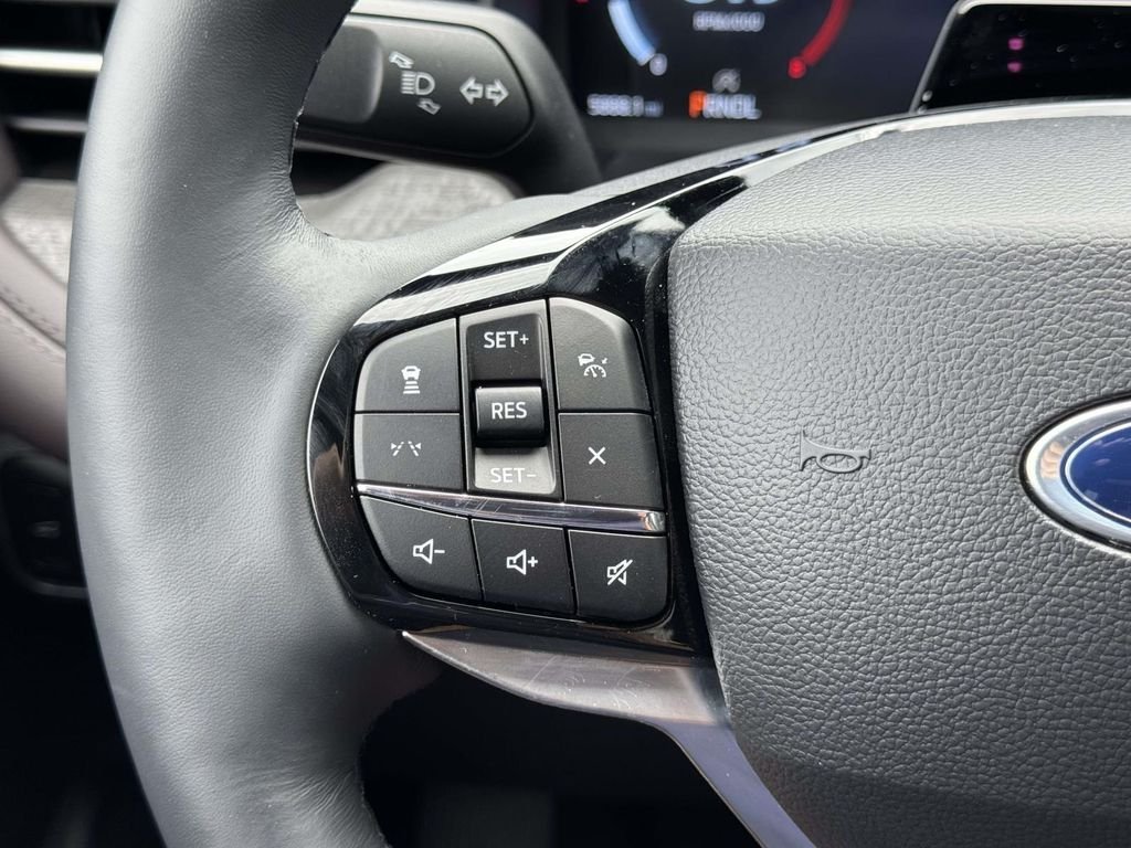 Used 2026 Gray Ford Platinum image 11