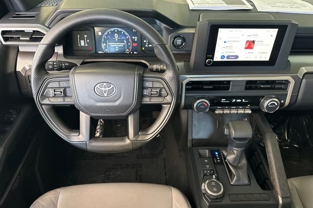 Used 2025  Toyota SR5 image 16