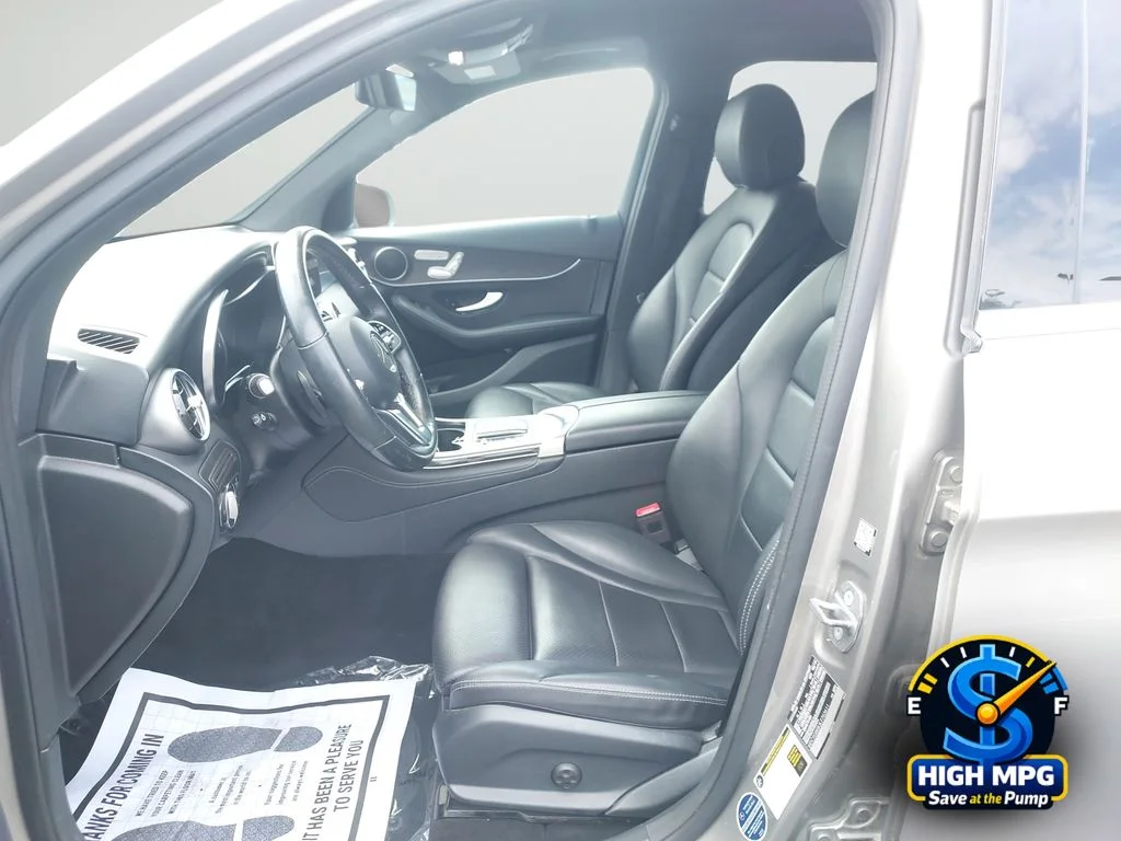 Used 2020 Silver Mercedes-Benz GLC 300 image 30