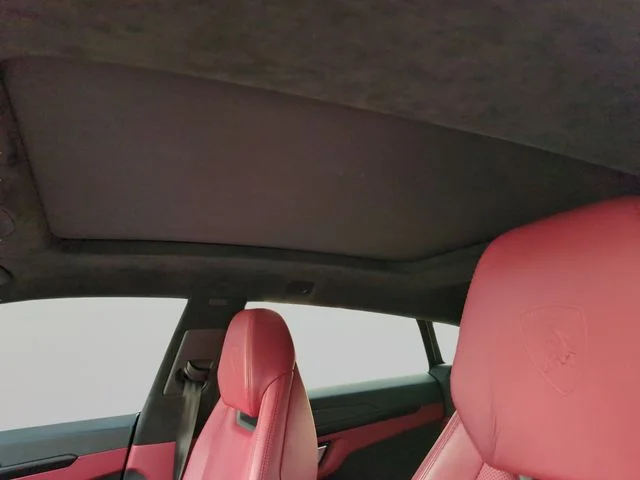 Used 2021 Black Lamborghini Base image 20