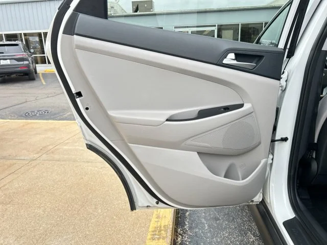 2021 Hyundai Tucson SE - Photo 20