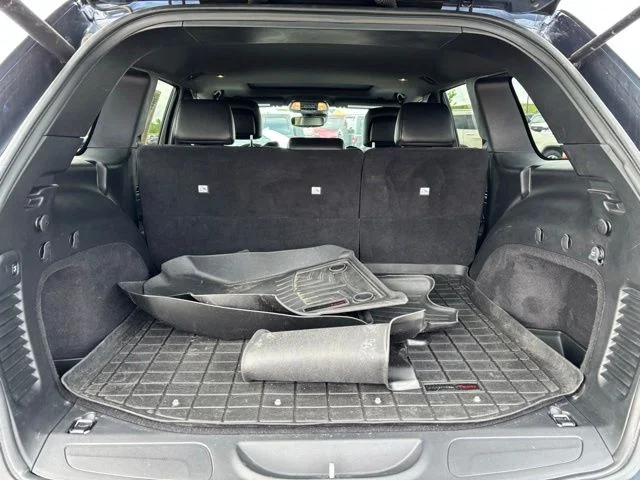 Used 2020 Blue Jeep Limited image 21