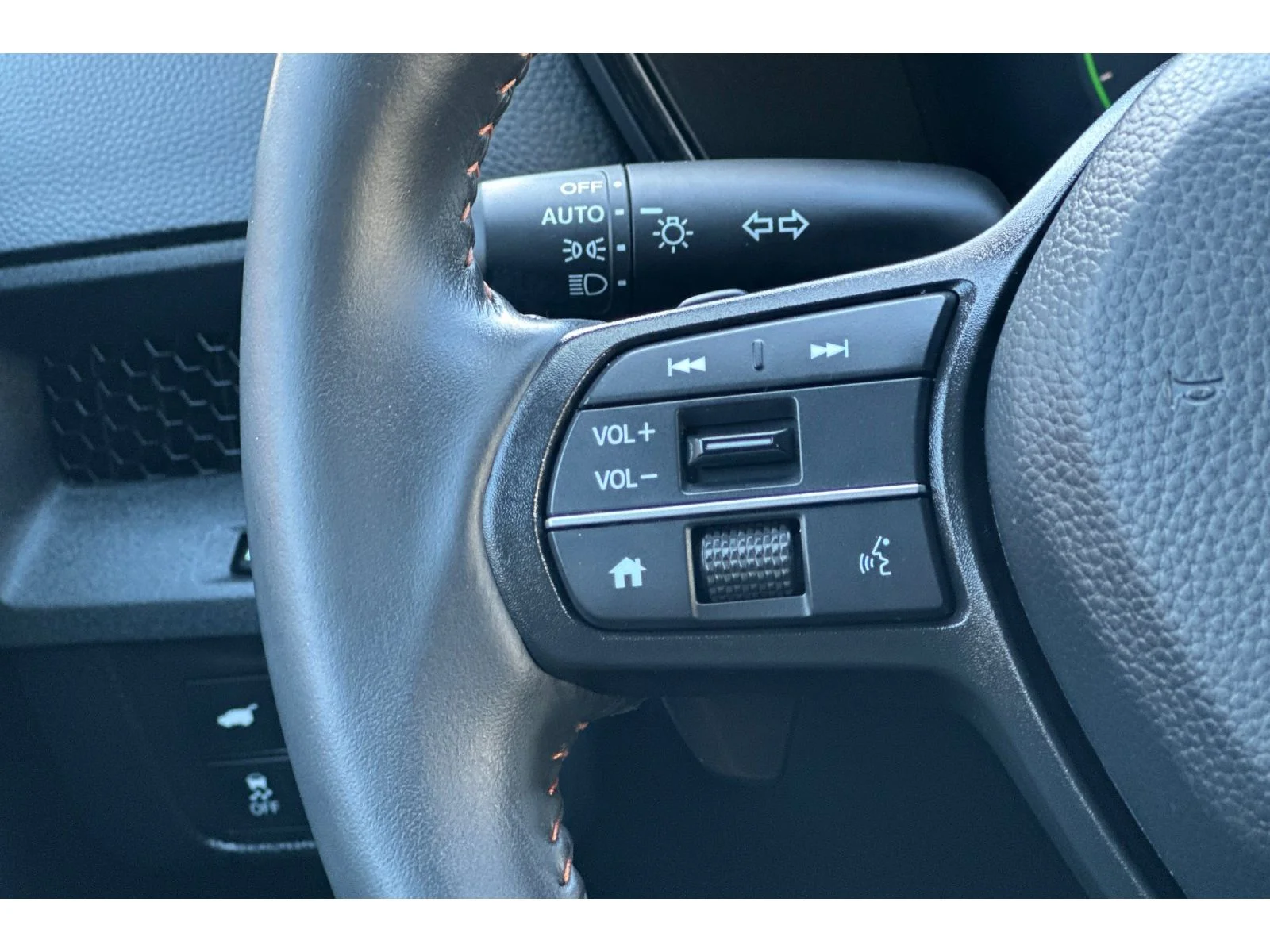 Used 2024 Platinum White Pearl Honda Sport-L image 37